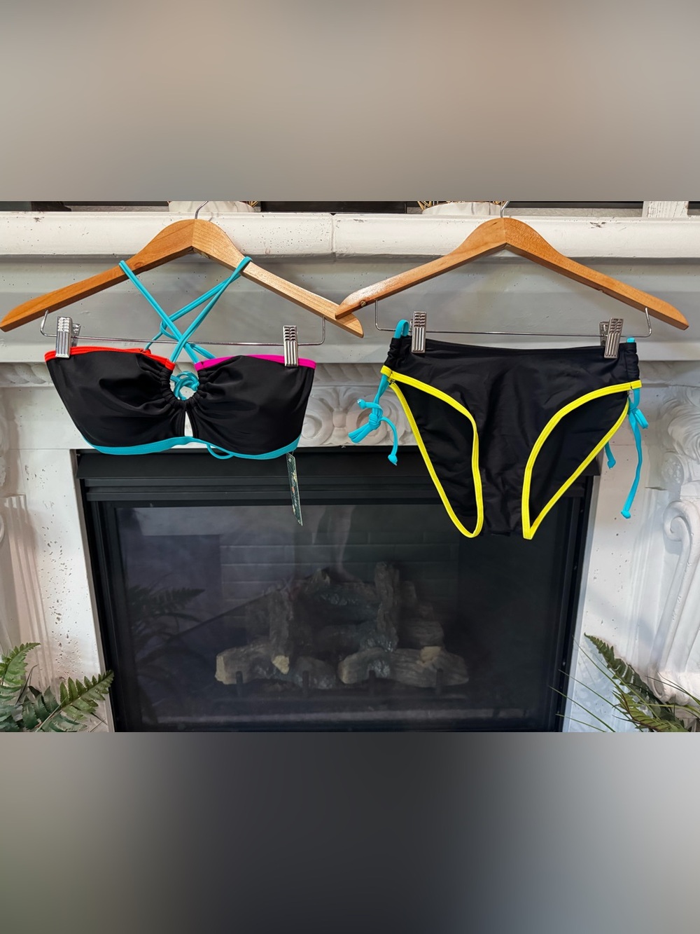 🆕 Blooming Jelly Black Colorblock Bikini Set with Neon Accents